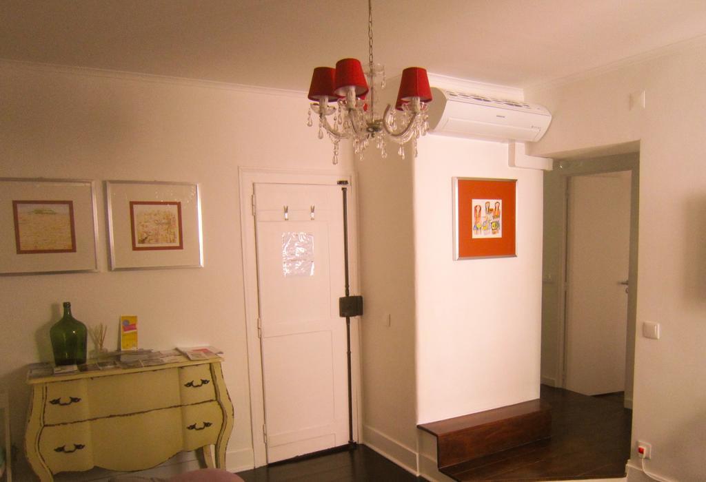 Ferienwohnung Shabby Chic Bairro Alto Lissabon Zimmer foto