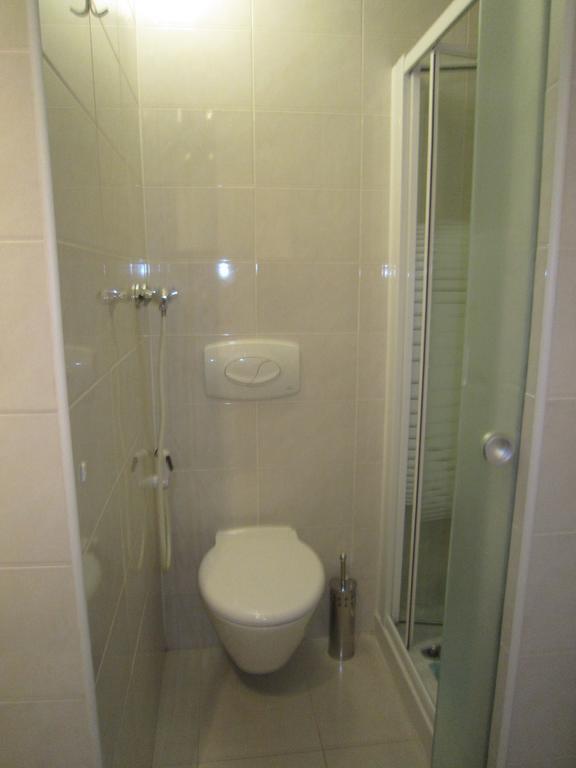 Ferienwohnung Shabby Chic Bairro Alto Lissabon Zimmer foto